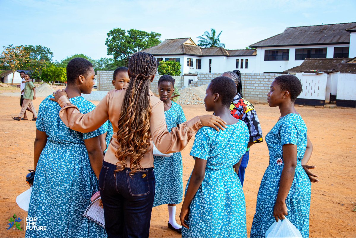 KeziaSanie's tweet photo. I’m forever grateful to God for the privilege of serving and being a blessing to others. ❤ https://t.co/nQAvGk0fFN