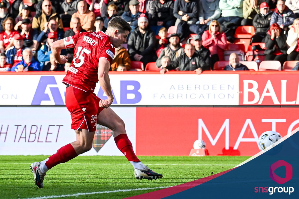 snsgroup's tweet photo. 3 Goals ๐ค 3 Points @AberdeenFC
#WHPREM | #AberdeenFC ๐ดโช๏ธ https://t.co/YD9g8aKsZb