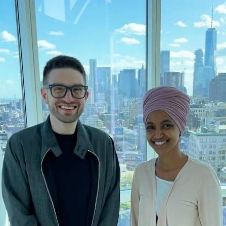 MwAw1956's tweet photo. Why do you think that Alex Soros is always in so many pictures with Democrats? https://t.co/WEsTDNLIo3