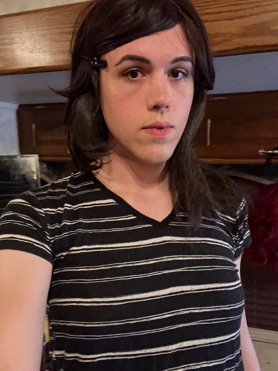 Redaxoid's tweet photo. Just a reminder that I am not Emma Watson https://t.co/zUAry7iXRD