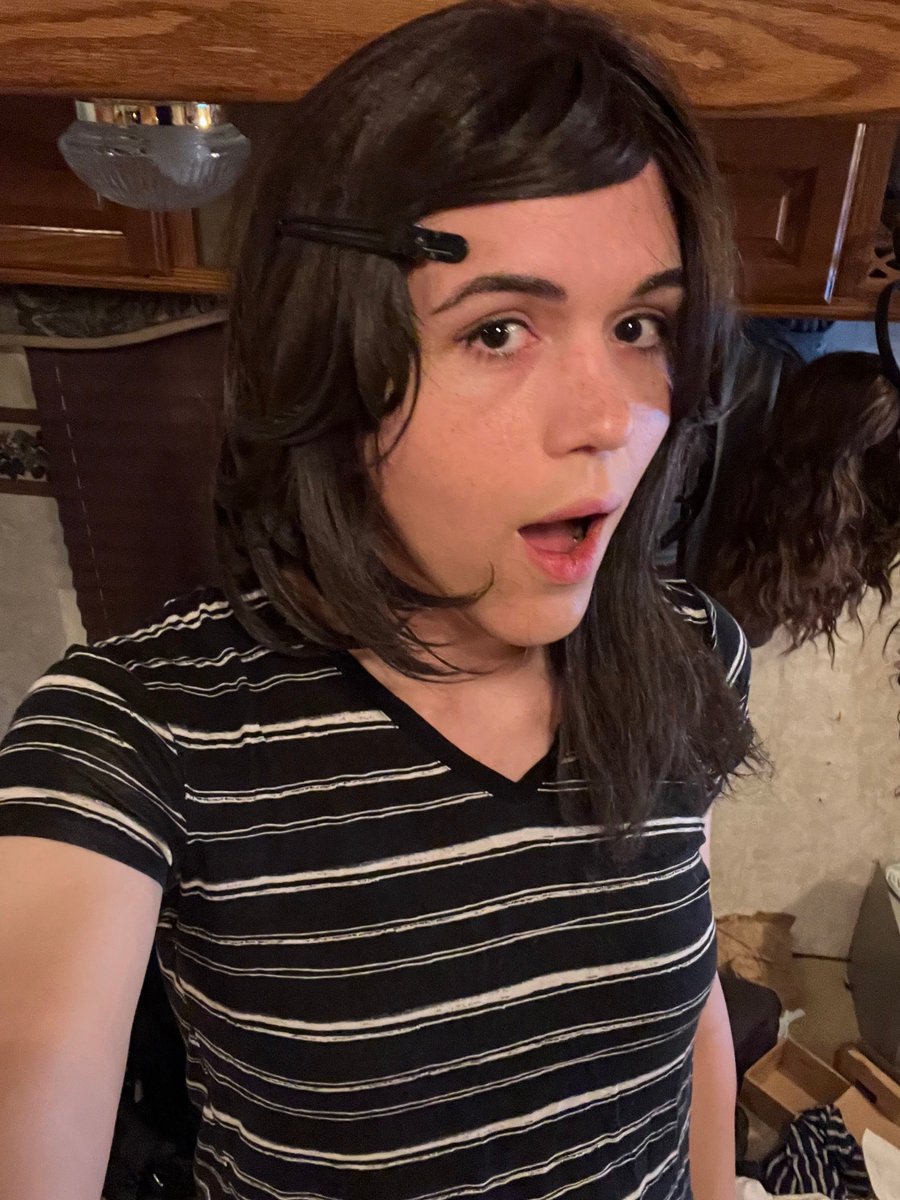 Redaxoid's tweet photo. Just a reminder that I am not Emma Watson https://t.co/zUAry7iXRD