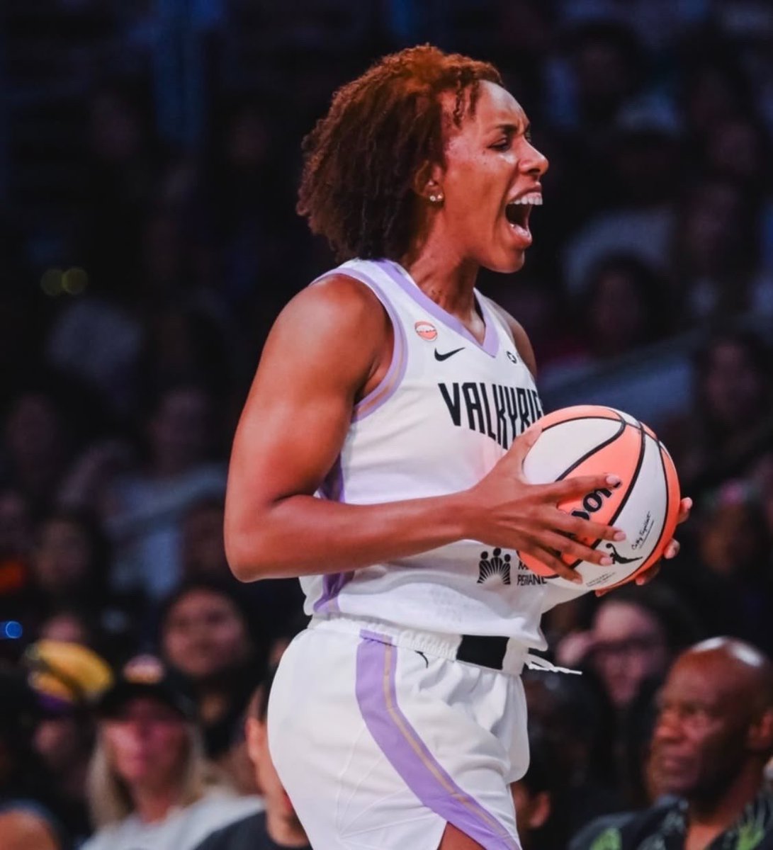 calebbets3's tweet photo. Kayla Thornton u13.5 PRA | CZR -129

9.17.26 Play #1 | #Ballhalla 

The 4th seeded Atlanta Dream take on the 2nd seed Golden State Valkyries in the 2026 WNBA Finals, where both won their semi-final series' 3-0. Thus, each team has received a full week of resting before the Best of 7 Series... prepared for battle. Allisha Gray is set to suit up here after fully practicing Friday, Bonner's minutes will fall in tandem.

In their regular season meetings, The Valkyries beat The Dream in all three games. Granted, all of these games occured within a 2 week period; Now, the Dream have won 11 straight games. The two key matchups that Dream have to tackle is Stokes on Reese and Williams on Howard. Based of Smesko's semifinals' rotations, Howard is in for the full 40' of action, which likely gives her 5-7' with no Williams on the court.

The Dream bring a ton of size, which showed itself to be problematic or Golden State to slow them down in transition. It could be a series where Janelle Salaun is reintroduced and their smaller options in Hayes/Chen are deeper on bench. Hayes is just 8/31 to her PRA mark with 20 or fewer minutes.

Kayla Thornton held to sub 25' each of the final two games vs Atlanta and she has had her minutes completely tailored by matchup, with 21 MPG vs DAL then 32.3 MPG vs LVA. Would project closer to 25-30' here, and Fiebich just averaged 14 PRA per 38 MPG vs ATL.