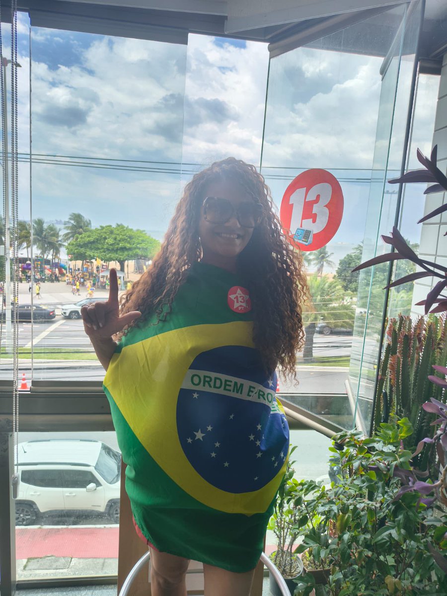 DraIracema_'s tweet photo. @MacedoMeg #SoldadaDoLula https://t.co/FdXjCbBOzm