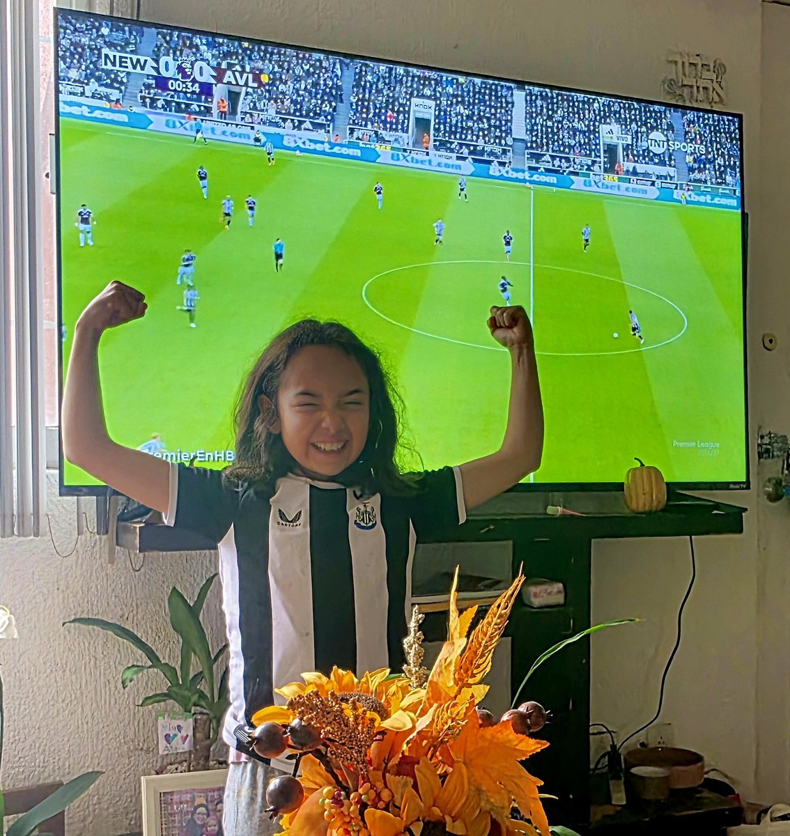 cuartoderaulito's tweet photo. Howay the lads ⚽️
#LaPremierEnHOBOMax 

@MajolaB @ToonMexico https://t.co/7pc9Ymi4ed
