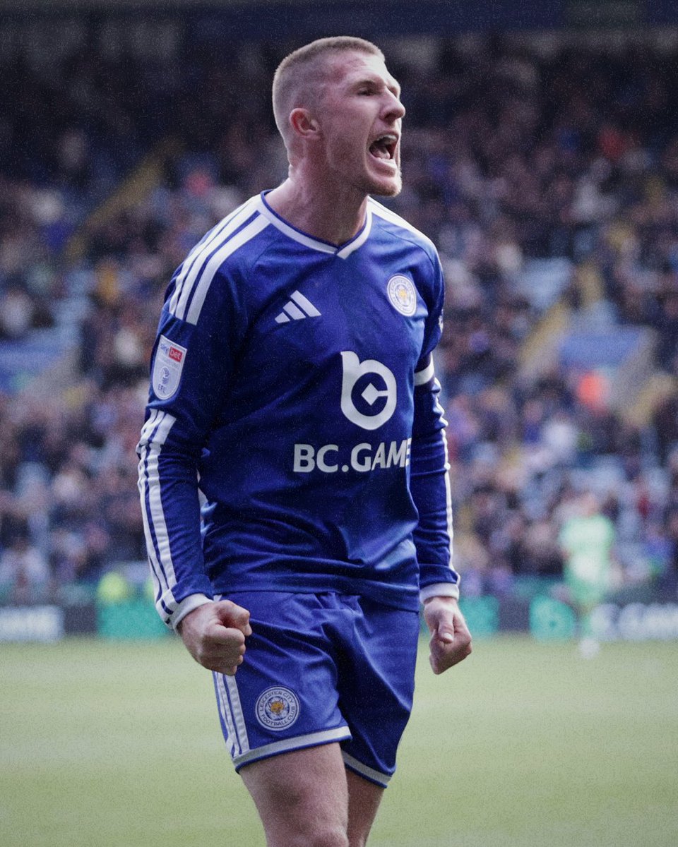 LCFC's tweet photo. Getting over the line ๐
#LEIDON https://t.co/dNwWBSn9tF