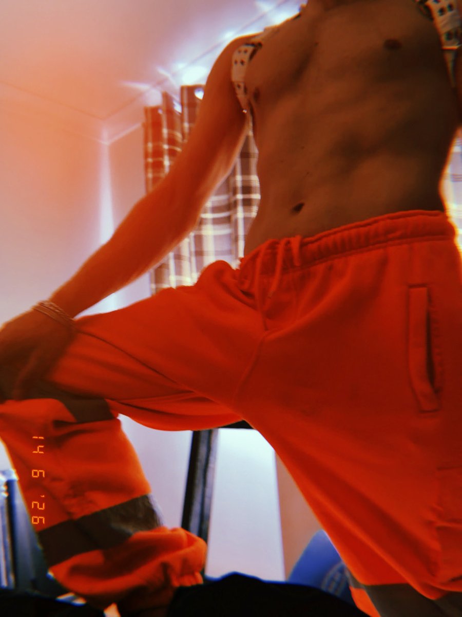aftershiftlad's tweet photo. Weekend mode activated 😈🔥
Tools down after a long week… time for a little after-hours fun 👀
Any UK lads fancy making some content together? Always up for meeting fellow creators and planning a collab 😏  DMs open https://t.co/p5C4o3uEVg