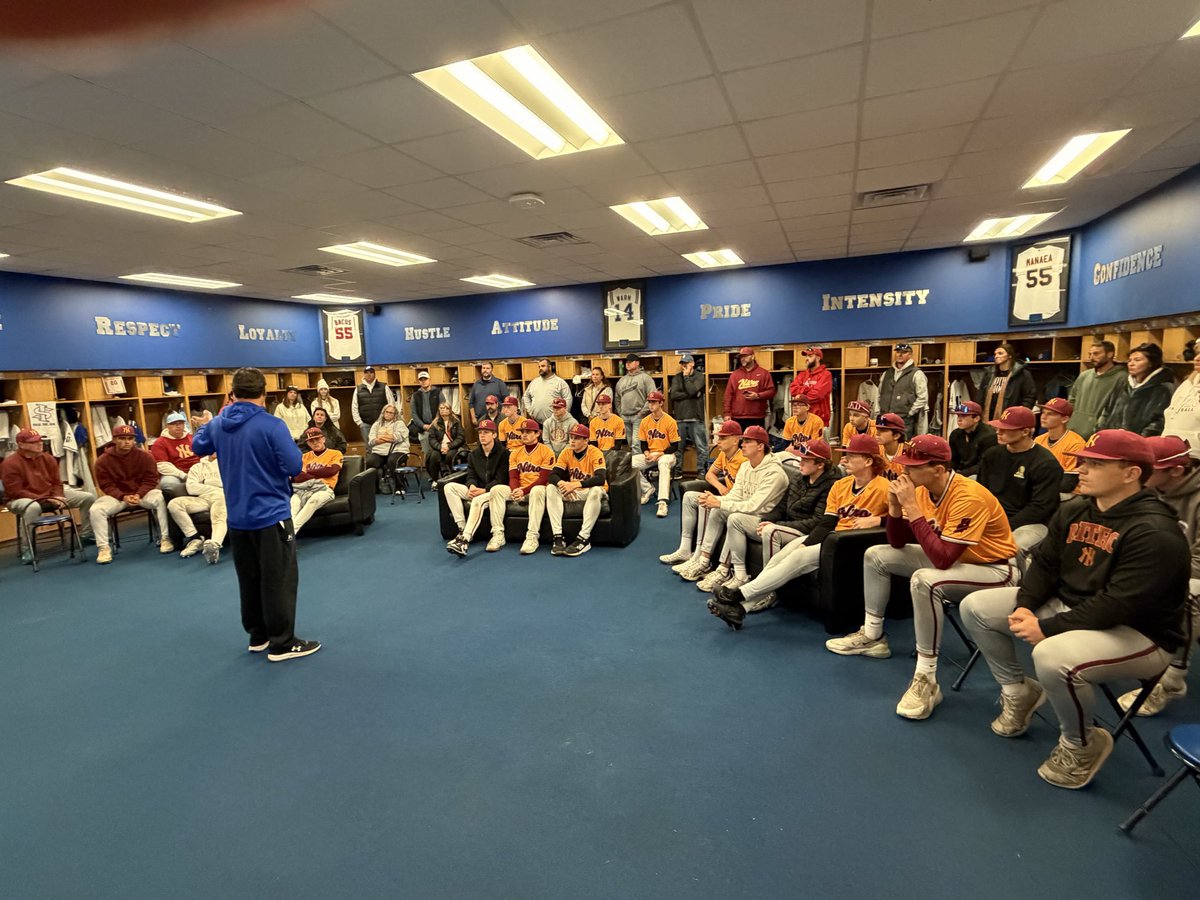 Nitro2029's tweet photo. @IndStBaseball Head Coach Archuleta addressing our 2028’s and 2029’s before the start of our team camp.

@NitroTeamCamp https://t.co/Sakw7CJxB3