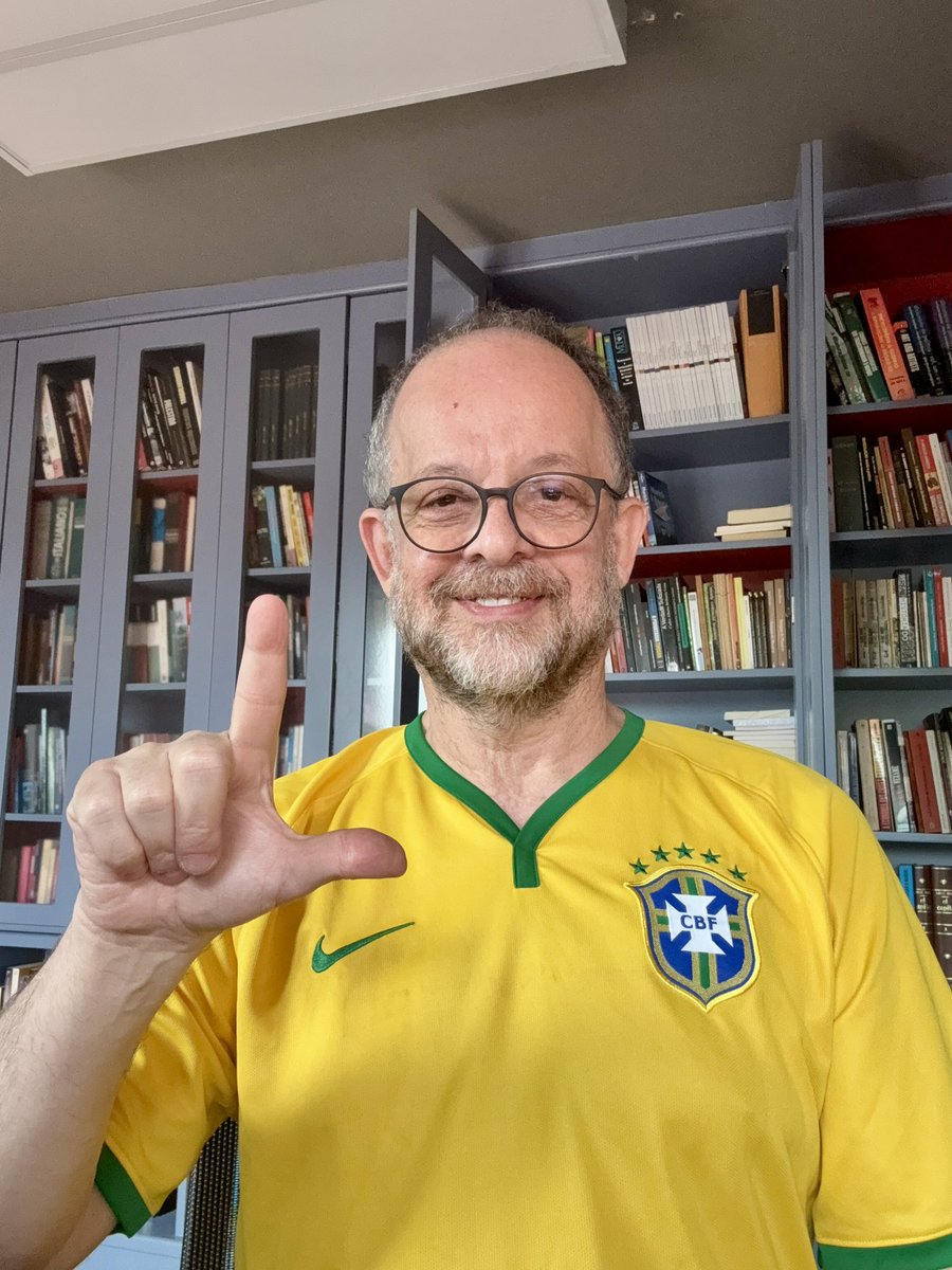 brealt's tweet photo. Um por todos, todos por Lula… bora virar! https://t.co/JoAgmoC0L3