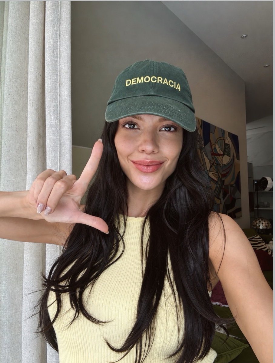 SupportStrada's tweet photo. Dia 25 é 13 Lula!!!

#NossaBandeiraEVerdeEAmarela 
#BrasilInteiro #VerdeEAmarelo https://t.co/AzMRAZWROn