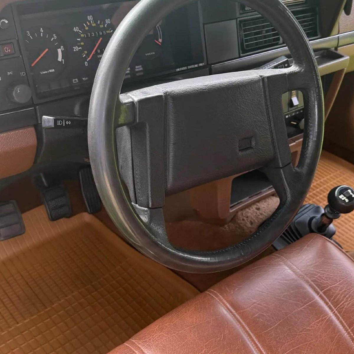 Bringatrailer's tweet photo. Cross-country Volvo road trip, anyone?

https://t.co/vAiP9vC6J4 https://t.co/vvhqmqVCl4