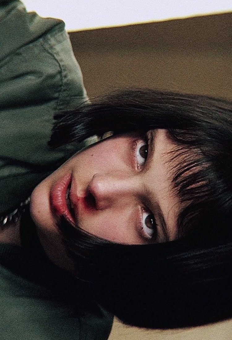 HoldSom's tweet photo. Léon: The Professional (1994) https://t.co/jh7fX38Olj