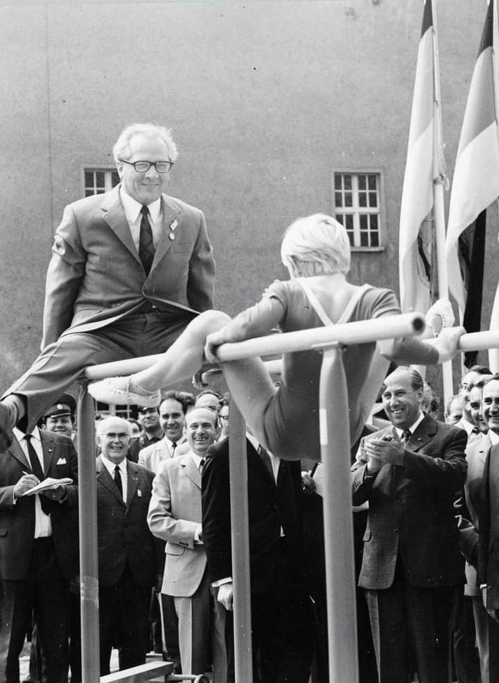GDRvisuals's tweet photo. Erich Honecker at the opening of the gymnastics and sports festival in Leipzig, 1970s. https://t.co/Nr89Y6Wz3U