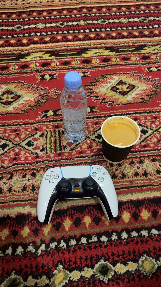 ai51x's tweet photo. طقوس الشتاء 💆🏻‍♂️❤️❤️❤️ https://t.co/tfTsaadV7p