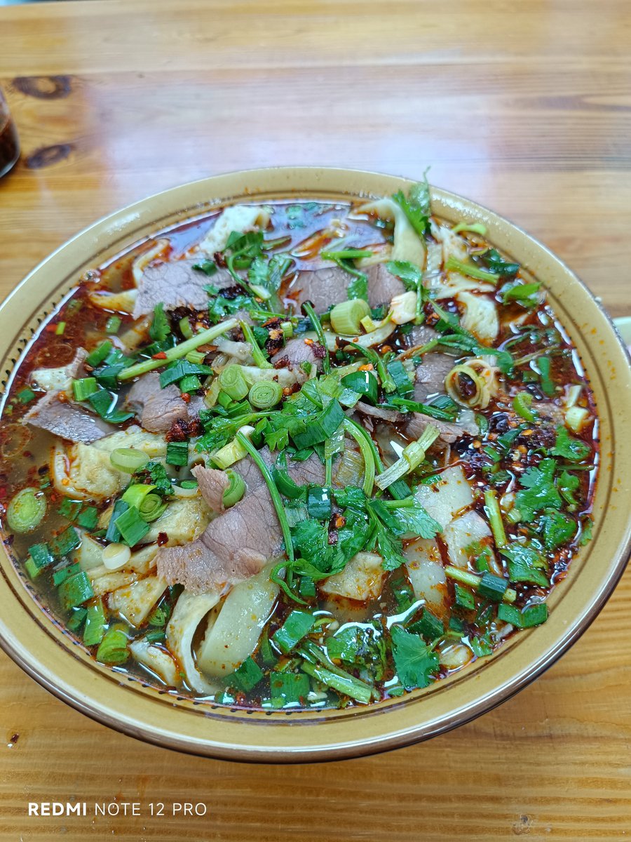 eva00Q's tweet photo. @ripo0079 来，请你搞碗牛肉绿豆粉😋 https://t.co/1DvP56lTe9