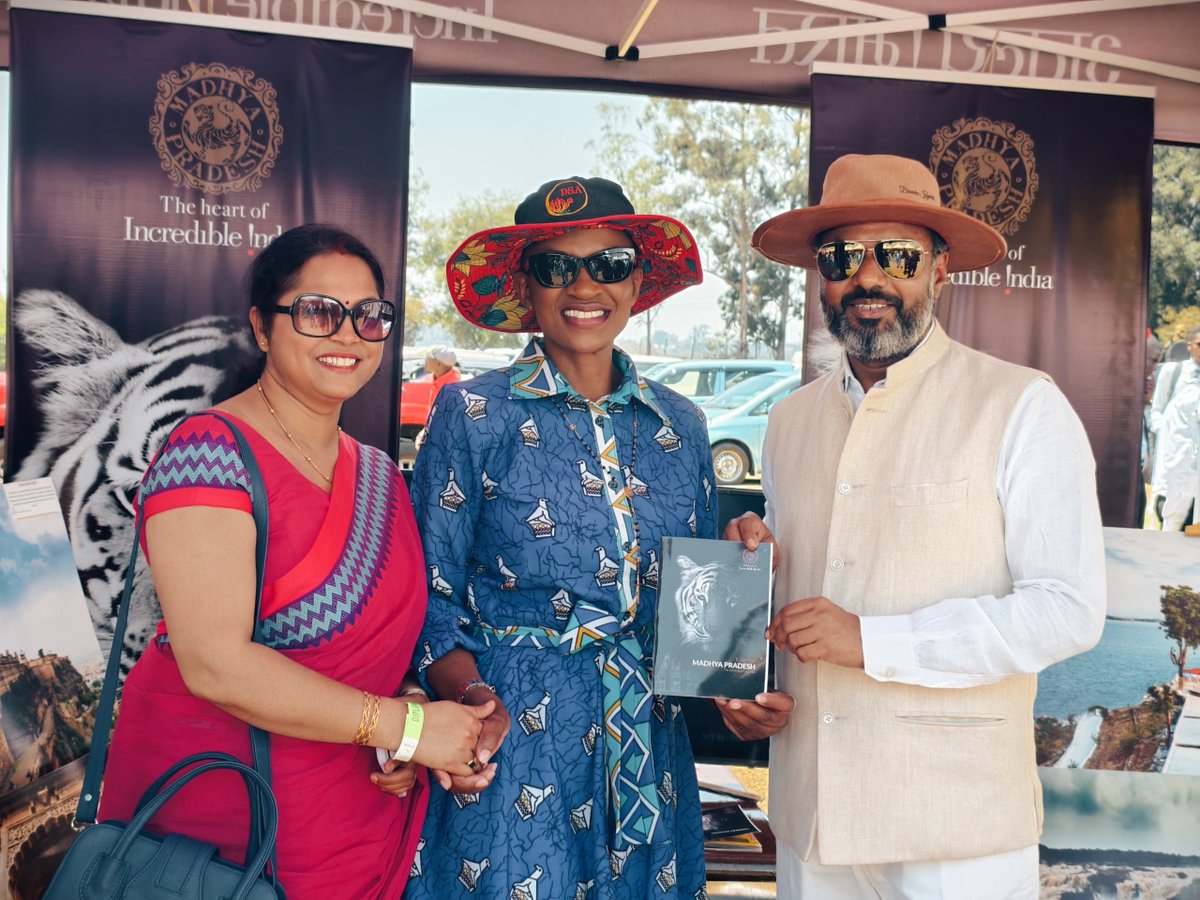 IndiainZimbabwe's tweet photo. Embassy set up a dedicated stall showcasing the tourism of Madhya Pradesh, the “Heart of Incredible India.” The stall featured promotional flyers and standees highlighting the state’s rich cultural heritage, iconic tourist attractions and diverse travel experiences. Brochures were also distributed to visitors to promote Madhya Pradesh as a must-visit destination in India. 🇮🇳✨ #IncredibleIndia #MadhyaPradeshTourism

@MEAIndia @MPTourism @incredibleindia @tourismgoi @IndianDiplomacy