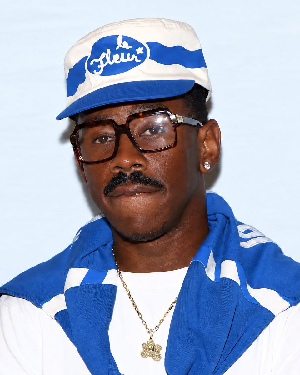 DailyNoud's tweet photo. Tyler, The Creator's pillow is reportedly a bit too warm, so he will be flipping it over to the cooler side. https://t.co/TgnrnCZgAm