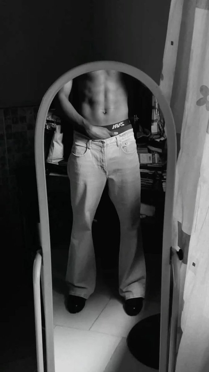 dc0ckmannn's tweet photo. Body 🌚 #WeekendVibes https://t.co/6s8EQgozKI