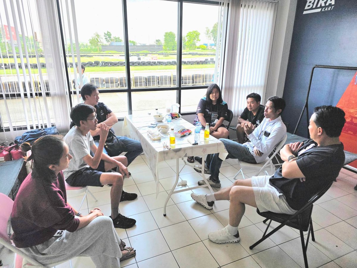 PurelyBlue_'s tweet photo. มันควรคุยกันภายในแบบนี้ตั้งแต่แรกไม่ใช่เอามาโพสรายยาว ให้คนโจมตีเด็ก แล้วทำมาเป็นคนดี พูดหล่อ รักความยุติธรรม
#saveพายุ https://t.co/HKAc475lv4