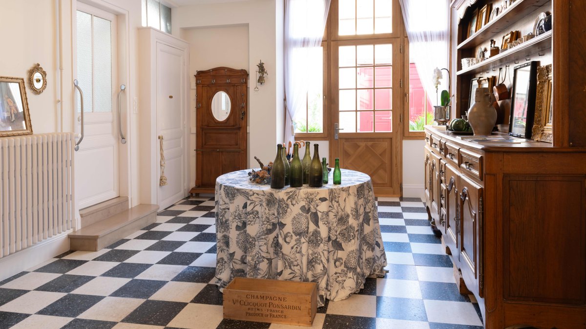 MansionGlobal's tweet photo. A Chicago Couple Chased Their Champagne Dreams With This €1 Million French Home Renovation https://t.co/ao4j8p0upu
