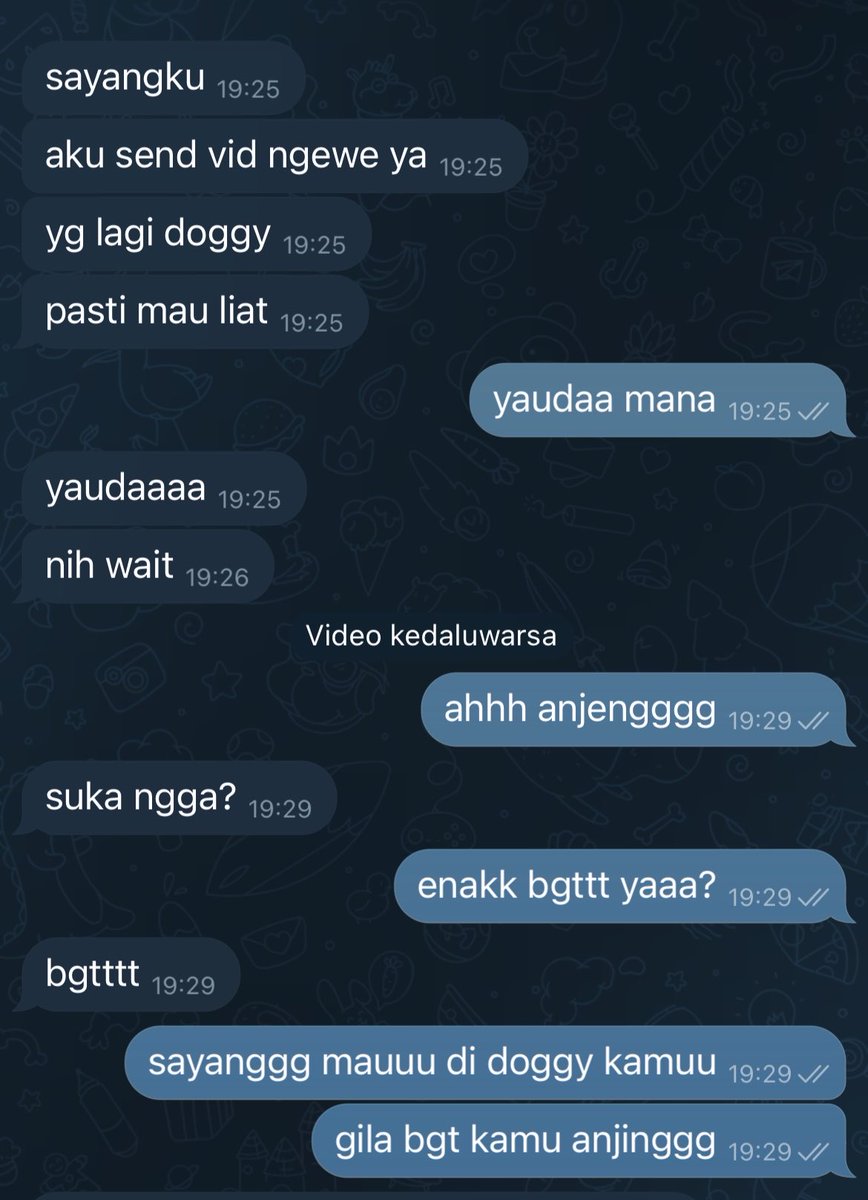 ecaaaxos's tweet photo. dikirimin vid ngewe sm orang gilaa memek😫 https://t.co/5sQNApZga3