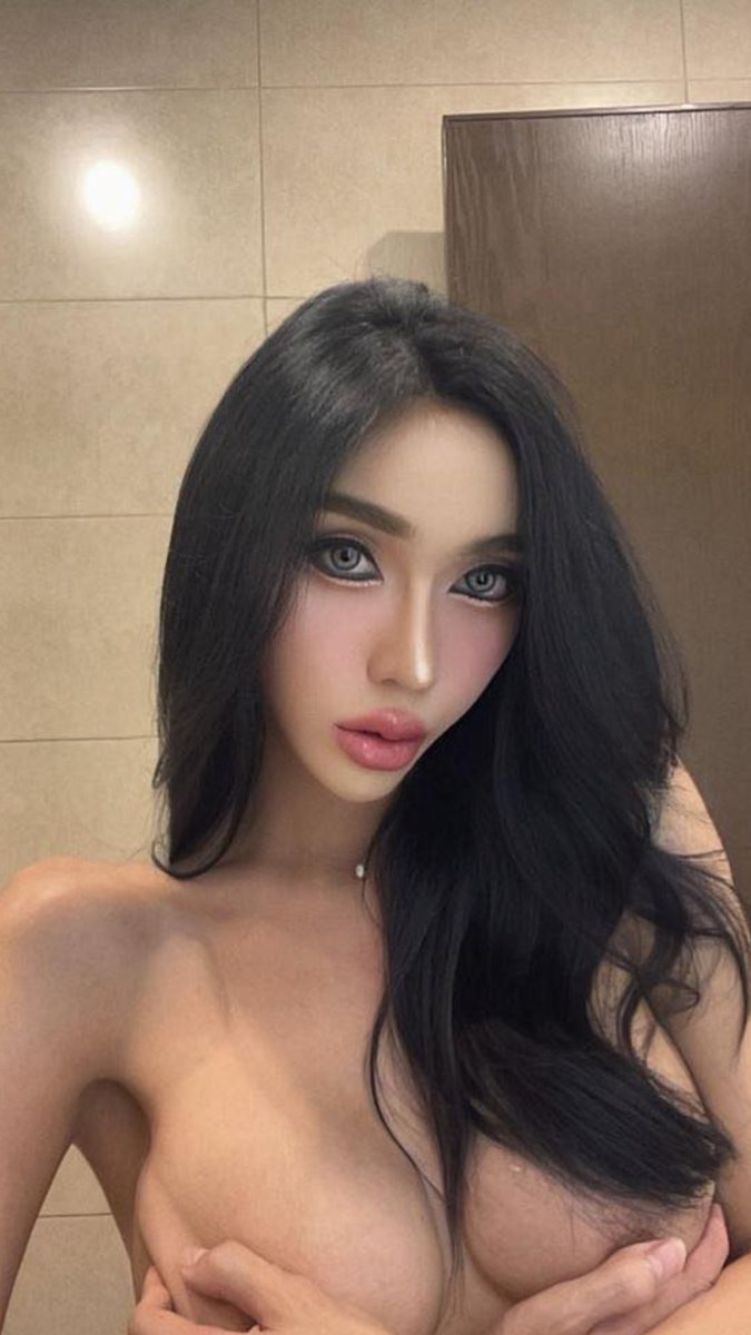 kwegfwe1's tweet photo. #ladyboy_jeddah #jeddah_ladyboy
#ladyboy_both_in_jeddah.. https://t.co/kw3edRETKd