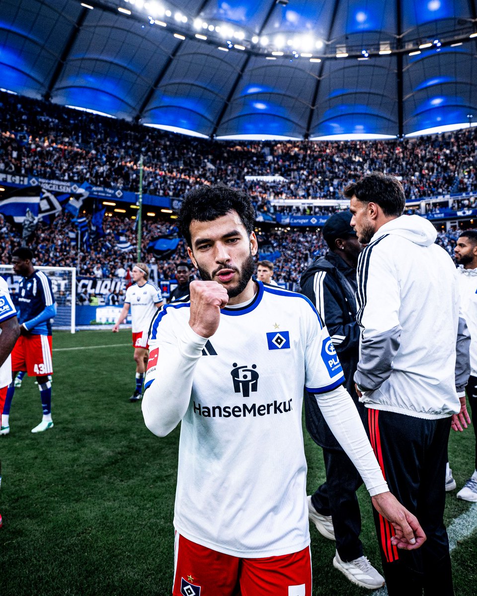 HSV's tweet photo. DIESES 𝐇𝐄𝐈𝐌𝐒𝐈𝐄𝐆-FEELING! 🥰🔷

#nurderHSV #HSVVBF https://t.co/31Nk1vzYk0