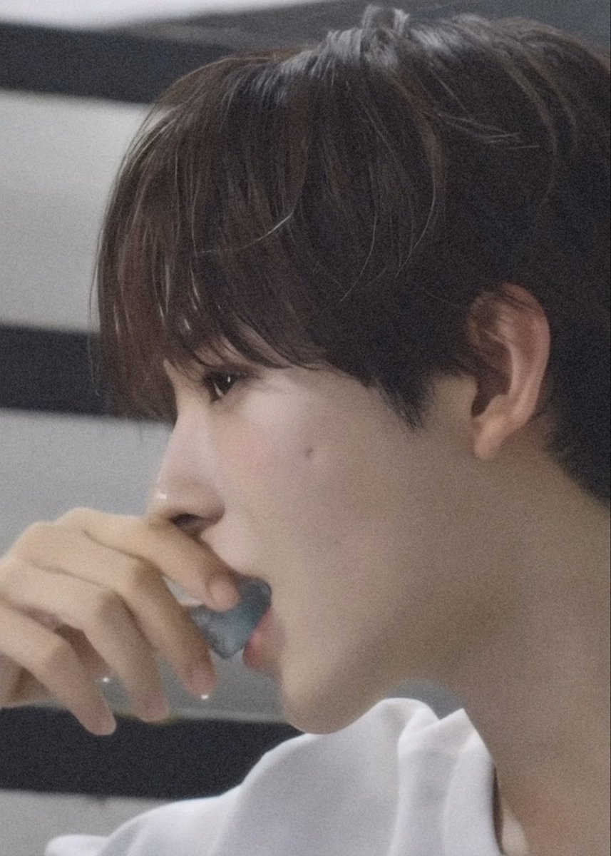 sul_0628's tweet photo. 🧊⊹ https://t.co/Y6cmxjG8ts