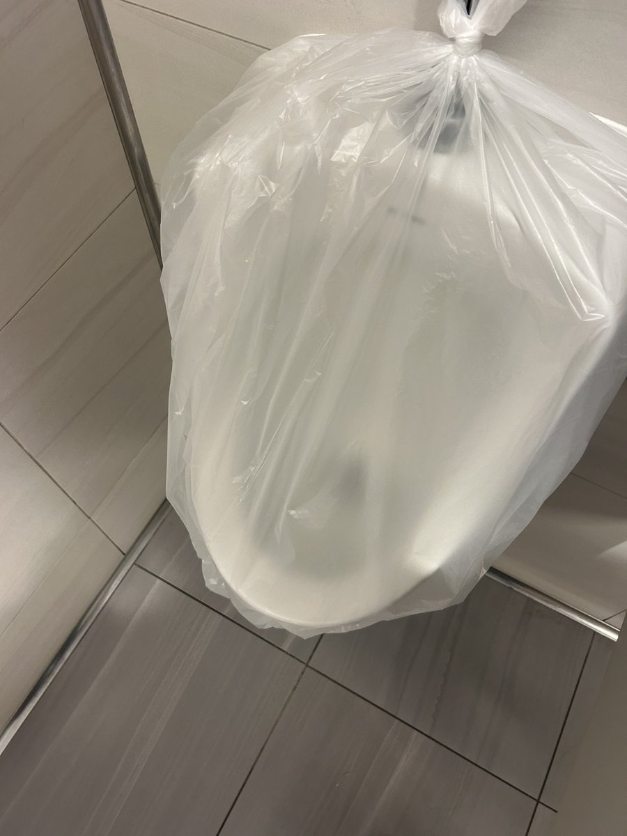 DoctorRich8's tweet photo. Real men use these #PissHarder #bdl https://t.co/11DCyVX2y0