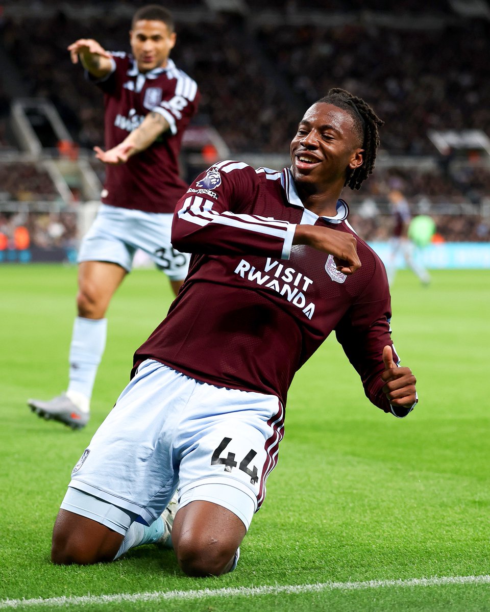 brfootball's tweet photo. Johan Manzambi in his last four games for Aston Villa: ⚽⚽⚽🎁🎁 https://t.co/SQUGt4Rdxa