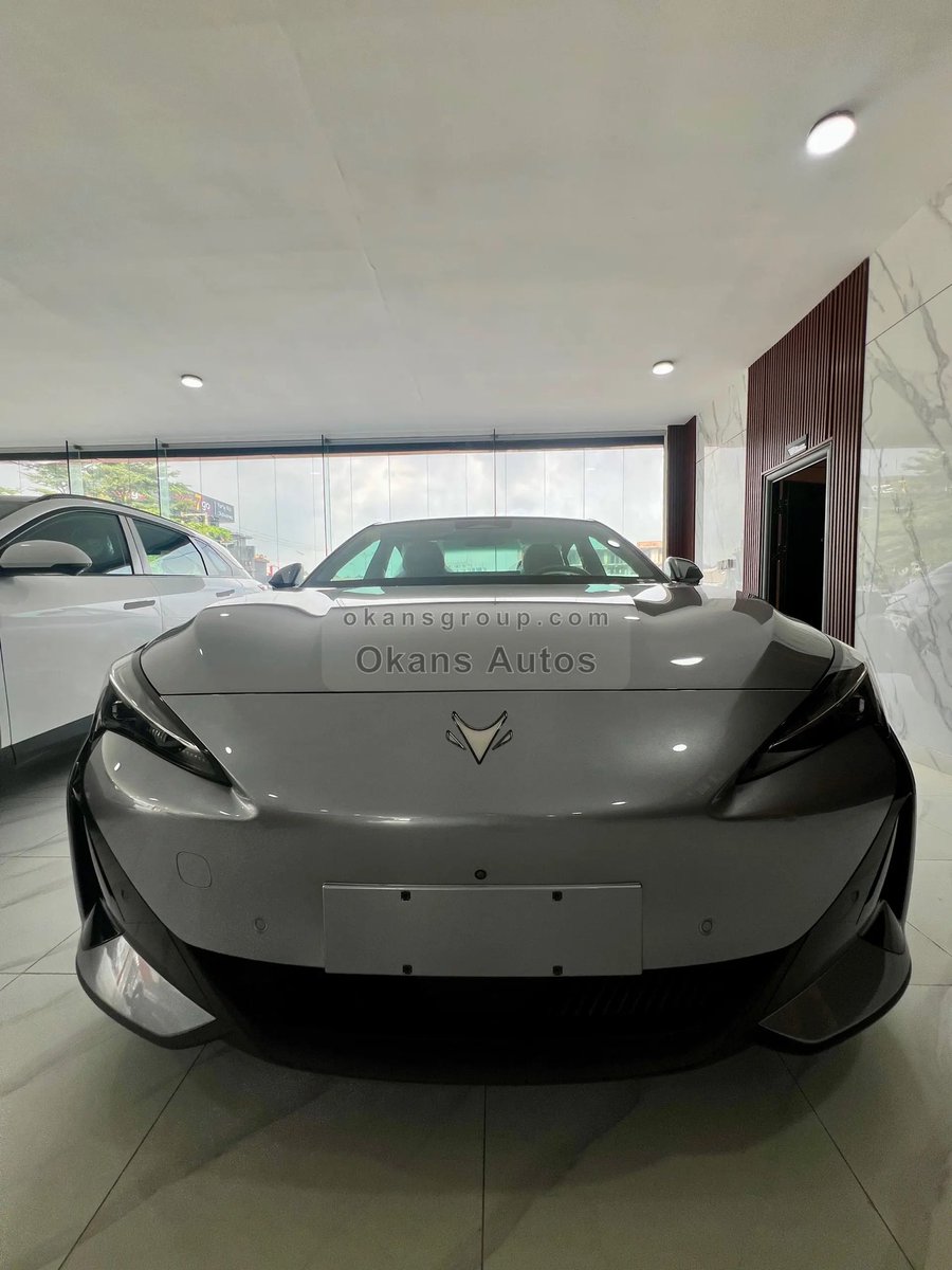 ogbestautos's tweet photo. Brand New Arcfox Alpha S5 EV Sedan! 0 Mileage, HUD, electronic doors, and fast-charging ready. Say goodbye to petrol forever! ⚡

PRICE: ₦69,000,000

📍 Wuse 2, Abuja.
📞 0808888315 
🌐https://t.co/ZMzh3Vnp1V

#AbujaTwitter #BRELIV #MCIIPS #okansautos #PremierLeague https://t.co/qK5mQokAog