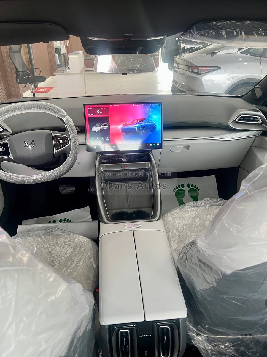 ogbestautos's tweet photo. Brand New Arcfox Alpha S5 EV Sedan! 0 Mileage, HUD, electronic doors, and fast-charging ready. Say goodbye to petrol forever! ⚡

PRICE: ₦69,000,000

📍 Wuse 2, Abuja.
📞 0808888315 
🌐https://t.co/ZMzh3Vnp1V

#AbujaTwitter #BRELIV #MCIIPS #okansautos #PremierLeague https://t.co/qK5mQokAog