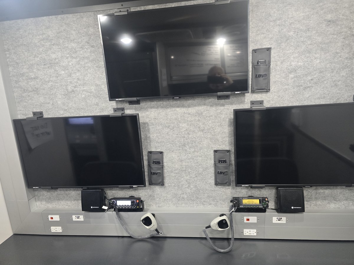 ScannerRadioDFW's tweet photo. Swung by the NRH FD Open House at Station 5 ro drop off some old lithium batteries.  Come to find out they have a fairly new Command Vehicle, forgot to get an exterior shot. But here's some of the interior. https://t.co/dnpLlPvcSk