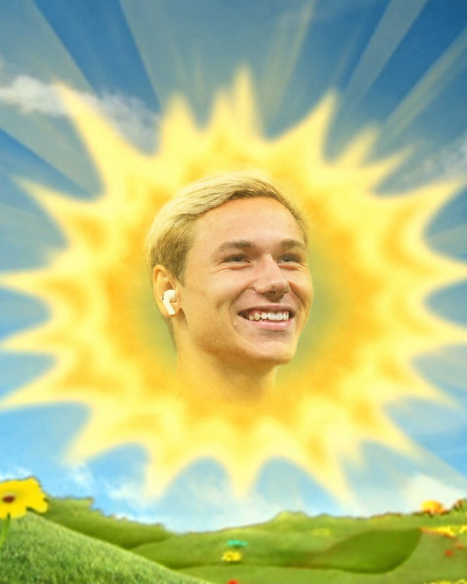 lightselamy's tweet photo. Our sunshine 🌞 https://t.co/fiLS8e5NP5