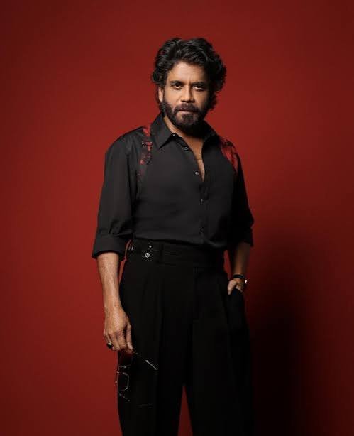 namburi78791's tweet photo. #BiggBossTelugu10 

New Pulla Rao today is  Host Nag . 

#Rohit vs #Shalini pullalu .

Anyways #Rohit will roast #Shalini .
🔥 🔥 🔥.

End of the chapter of her cringe with Rohit.
💯 

I like this pullalu petings . 💯 https://t.co/zDGqbMghPp