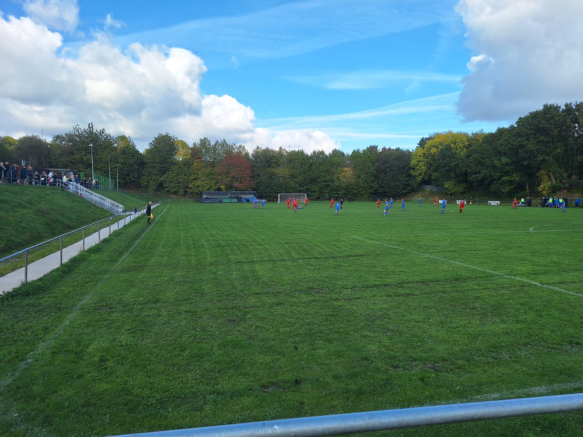 ManchopperBlog's tweet photo. Nice little trip over the border today to take in #FAWWelshCup action, as @CefnAlbionFC and @CPDYFelin1977 played out an entertaining 2-3 result.

Nice welcome and gesture from the hosts via a chairman's handshake and a cuppa. #groundhopper #groundhopping #nonleague https://t.co/nQ3UJtw93t