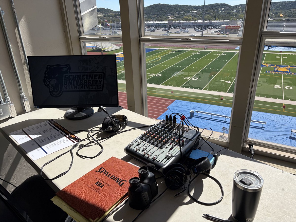 nbated's tweet photo. Football weekend in TX Hill Country Schreiner Mountaineers 3-3 vs Howard Payne Yellowjackets  4-1 🏈 in ASC Conference play. 2pm Kickoff. Join us for Live Stream 1:30pm https://t.co/n6r8KY6MzJ https://t.co/HnsJQaoALT click FB schedule then camera icon Sunny 57 at game time
. https://t.co/6qSSPy8hkq