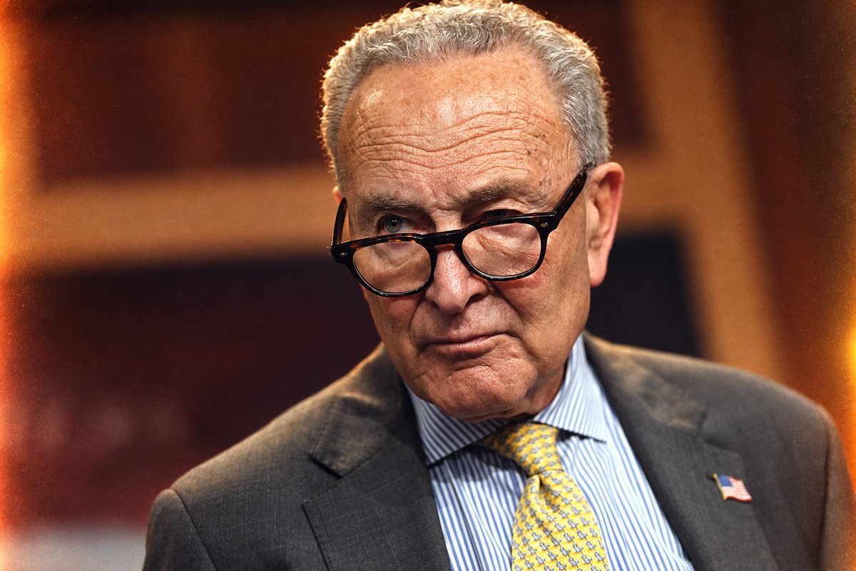 disclosureorg's tweet photo. Sen. Chuck Schumer reaffirmed his support for making UAP information public but declined to say whether he had reviewed the Pentagon’s UFO files.

“We’re interested in making things public. You know that.”

https://t.co/Cr4Y6qKXIU https://t.co/vQo4nwZmFl