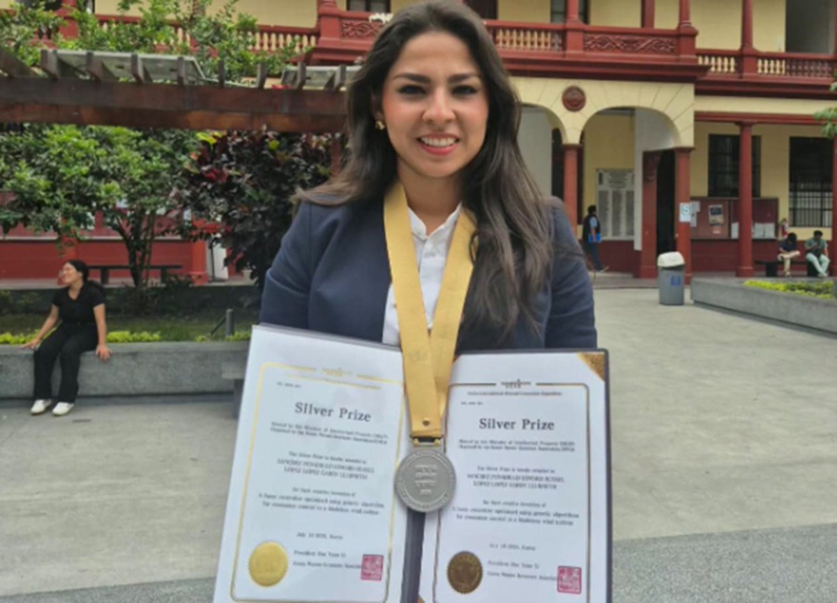 Agencia_Andina's tweet photo. ¡Talento nacional! 👏👏Moyobambina Gardy López conquista medalla de plata en concurso internacional de inventos  https://t.co/MmjprGKDRB https://t.co/6yZnhofo7a