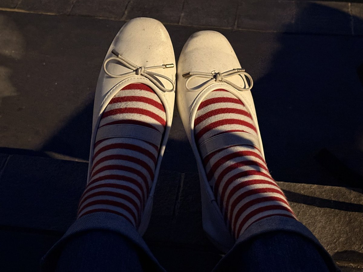 parkirdisitu's tweet photo. stripes n me https://t.co/2a1GDIVSL2