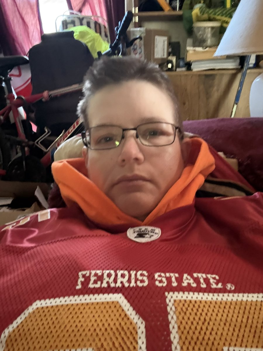 mcgaula's tweet photo. My Alma mater for my BSN @FerrisFootball is playing my niece’s school, GVSU. All I have to say is #GoBulldogs #Bulldogforlife #Bulldogpride #beatGVSU https://t.co/9XEQGUvcB2