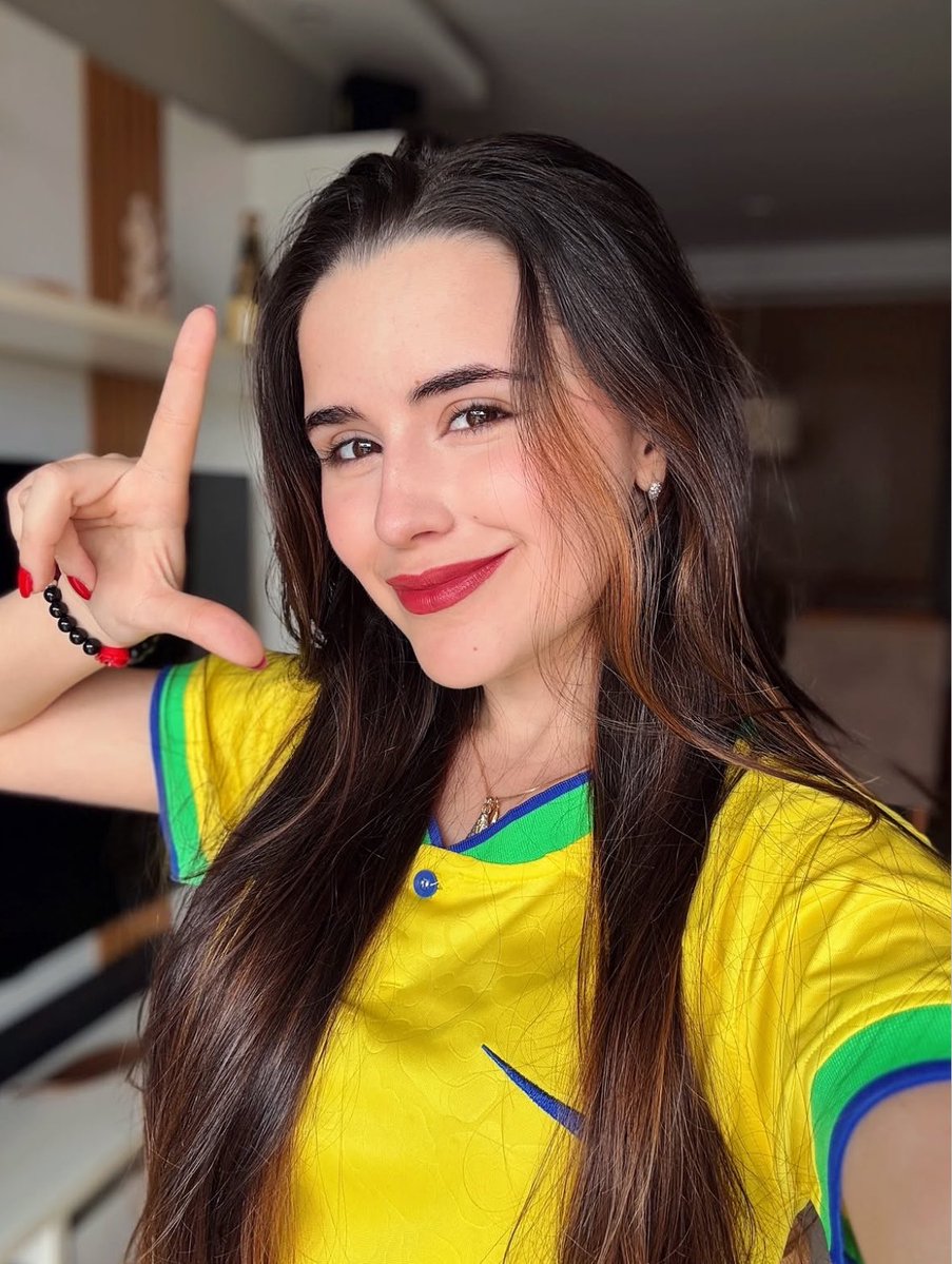 thkalinda's tweet photo. os primeiros detetives do prédio azul JAMAIS decepcionariam eles conhecem um golpista de longe quando veem um https://t.co/XR4IPedCnQ