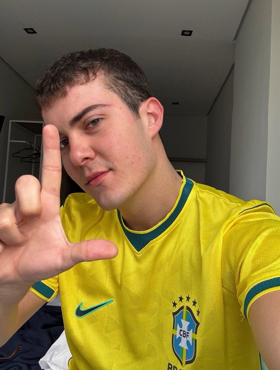thkalinda's tweet photo. os primeiros detetives do prédio azul JAMAIS decepcionariam eles conhecem um golpista de longe quando veem um https://t.co/XR4IPedCnQ
