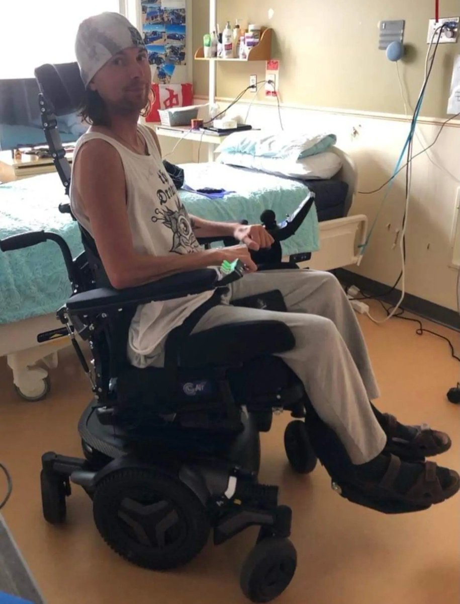 CrashMetaX's tweet photo. 6 years ago the doctors told me what I would never do again.

Today, i'm still here, still creating and still showing up.

The chair only changed how I move. It didn't change who I am.

God First.

Regardless ✨️ https://t.co/AMQe6dmBIK