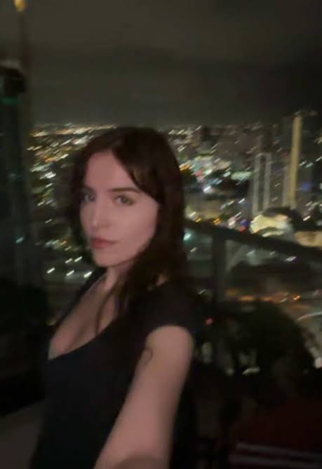 TheCinah's tweet photo. MiaMaxxed got into a CAR CRASH on the way to Ice Poseidon's safezone event prompting her to quit before it even starts 😳

"on the way to the safezone event… is this a sign" https://t.co/GiBX91l23m