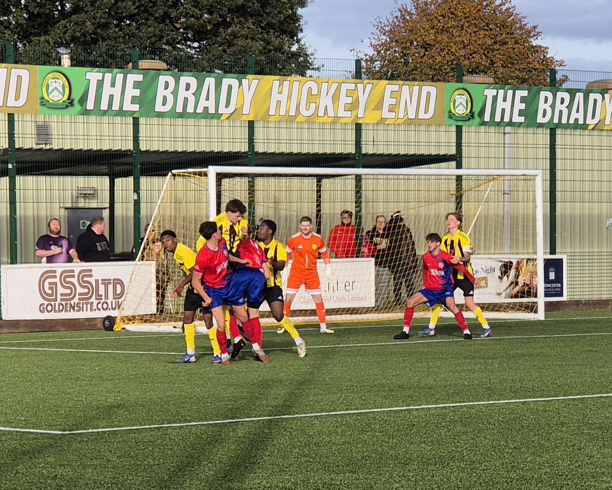 Nickthebee36's tweet photo. Well it had to come in the end, my unbeaten 82 game stretch without a 0-0 ended today at @hinckley_afc v @HucknallTownFc Plenty of chances for both but no end result with the home team looking more likely to score. Entertaining 0-0 game in front of 216 @NonLeagueCrowd @NLprogs https://t.co/iqRfV2xdhn
