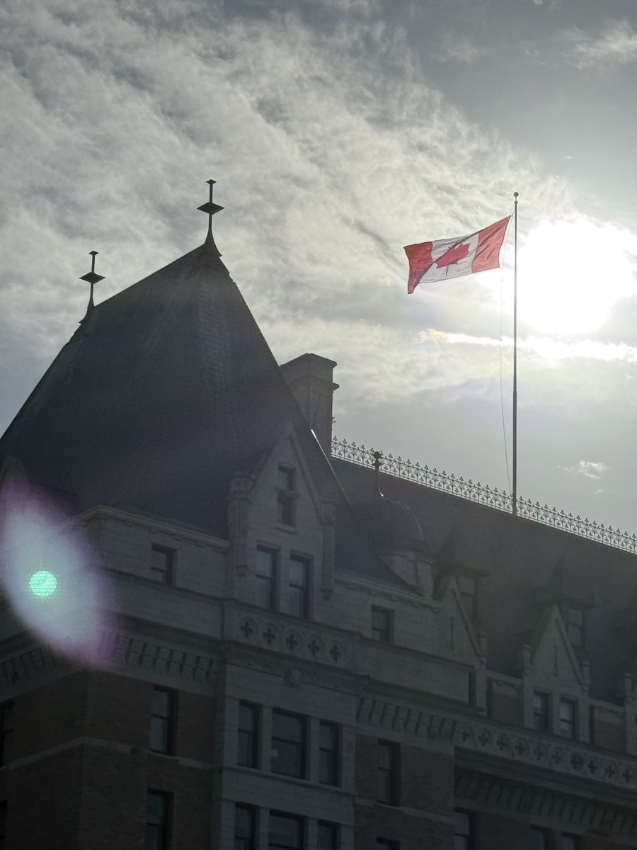 Devin_Heroux's tweet photo. It’s been a beautiful week in Victoria for the first @grandslamcurl of the season. 

Playoff Saturday. Our feature @cbcsports Primetime game is an all-Canadian quarterfinal battle between Jacobs vs Bottcher.

We’re on the air starting at 7pm ET on CBC TV 📺 https://t.co/ufpYZ0m7sr