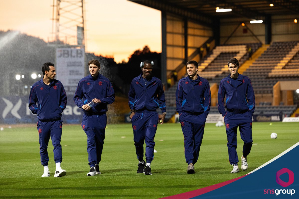snsgroup's tweet photo. Checking In โ
#WHPREM | #RangersFC https://t.co/nRvhaLZ9nk