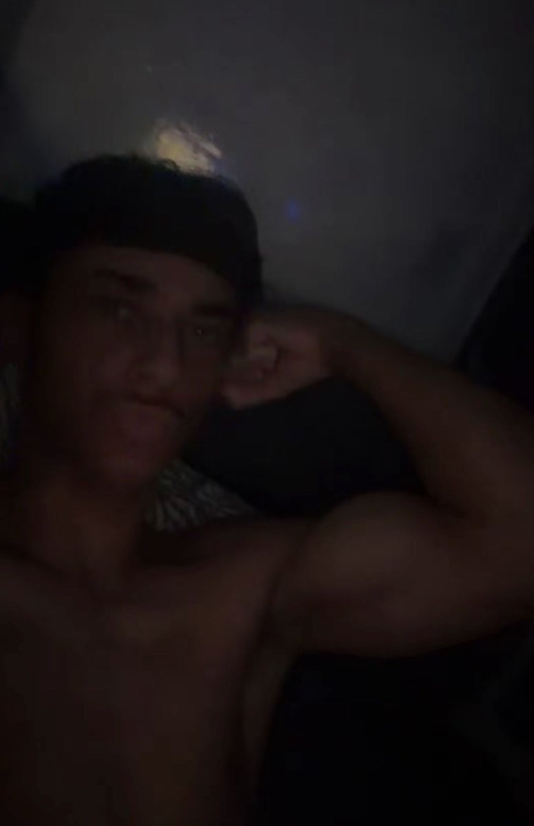 JamesArmstong48's tweet photo. Any subs around Wigan ? #drains #findom #uk #fetish #male #dominant #feet #biceps https://t.co/J9UROnAFhz