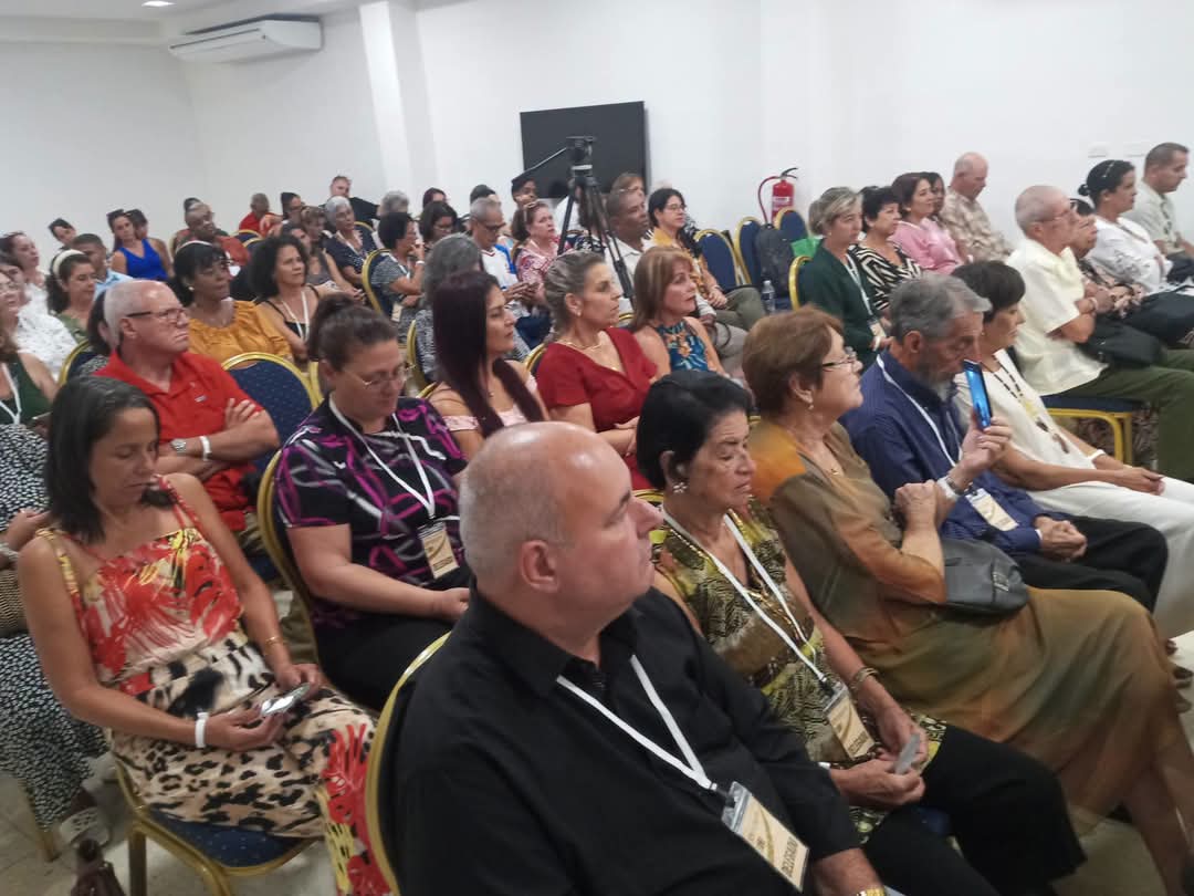 CubaMES's tweet photo. ✨💙 Este viernes fue clausurado el XIV Encuentro de Editores de Revistas Científicas y Divulgativas 2026.

🇨🇺 👏 Durante la clausura se reconoció la colaboración de varias entidades.

ℹ️ 📷 @ICACuba 
#Cuba #ICACuba #CienciaCubana #UniversidadCubana #CJAS60 https://t.co/JZuUexuQEL