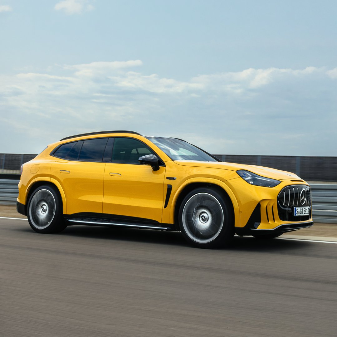 carwowuk's tweet photo. REVEALED: Mercedes-AMG GT SUV!

Meet the all-new AMG GT SUV - AMG's first in-house-developed full-size SUV!

🔥 Tri-motor with 1150hp & 2000Nm!
🔥 Built on the same base as the AMG GT 4-Door!
🔥 0-60 in 2.7 seconds!
🔥 435 miles of range!
🔥 Prices start from £110,000!

So who's choosing this over the 1,156hp Porsche Cayenne Turbo? 👀